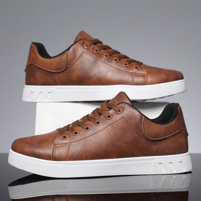 BERLIN – Zapatillas de cuero