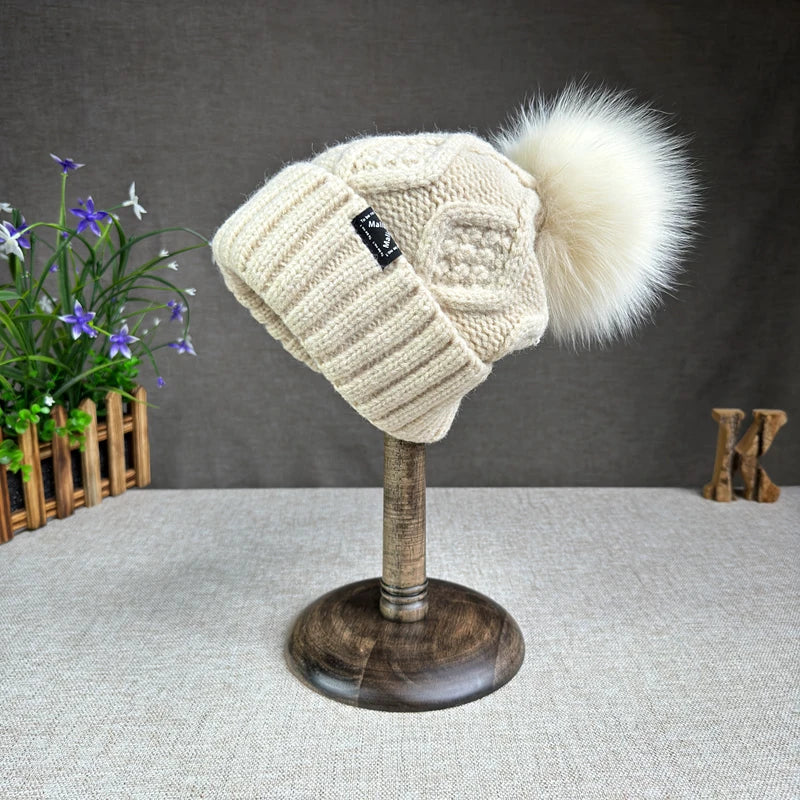 Gorro de Punto de Lana Clara