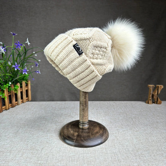 Gorro de Punto de Lana Clara