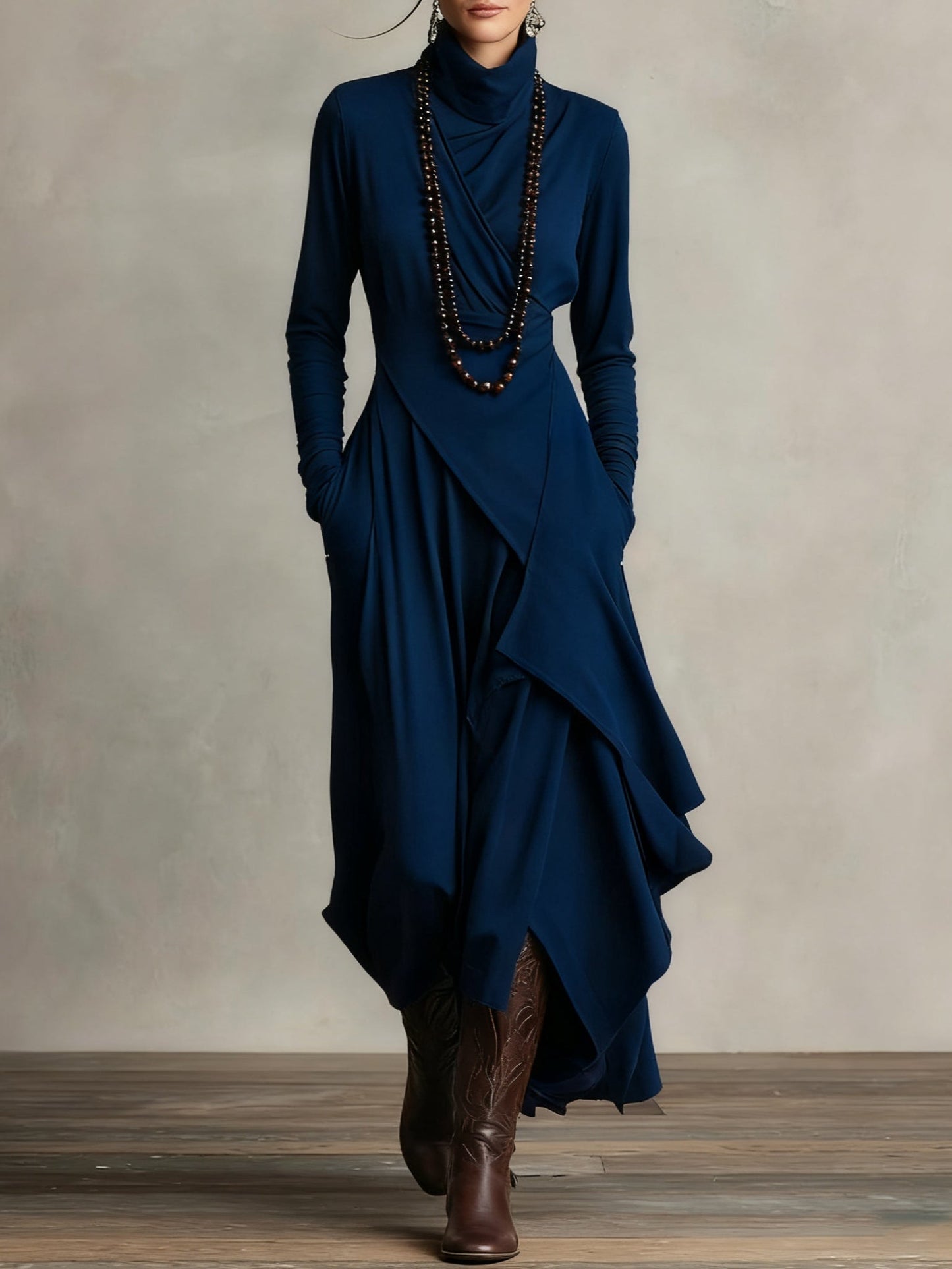AURELIA™║Vestido largo plisado asimétrico con cuello alto